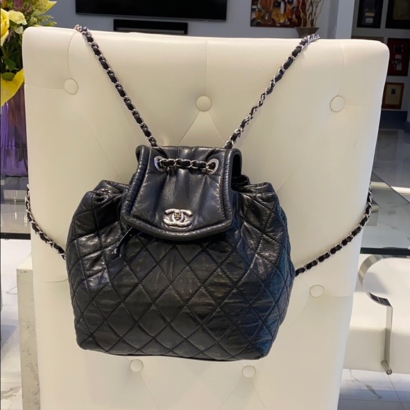 SOLD 🔴 Chanel Crinkled Lamb Backpack Black - Picture 3 of 16
